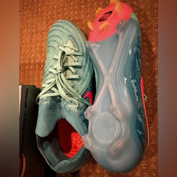 Nike Luna phantom soccer cleats - Picture 5 of 7